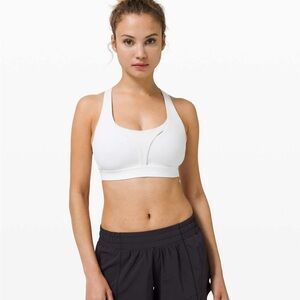 Lululemon Stash It All Bra in White SZ 6 C/D